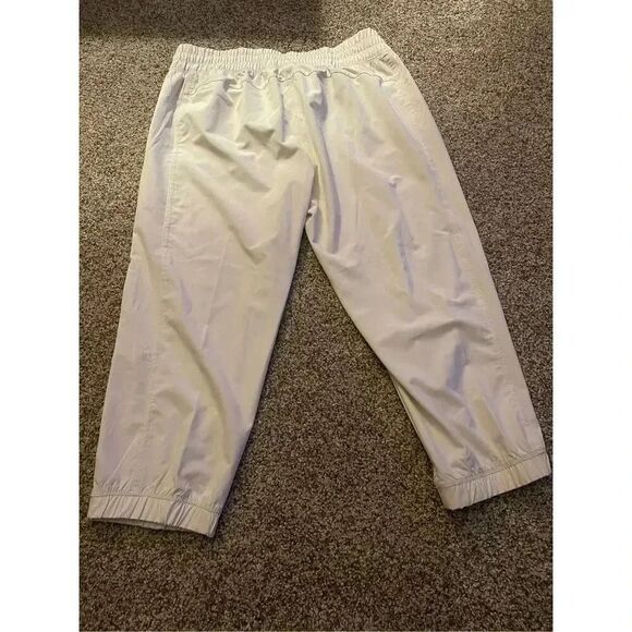 Unipro Women's Mid-Rise Elastic Waist Crop Pants White Size M - Picture 2 of 4